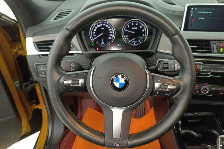 Used BMW X2 2019 sDrive25i Luxury Model with M Off-Road Package China VI Emission Standard Steering Wheel
