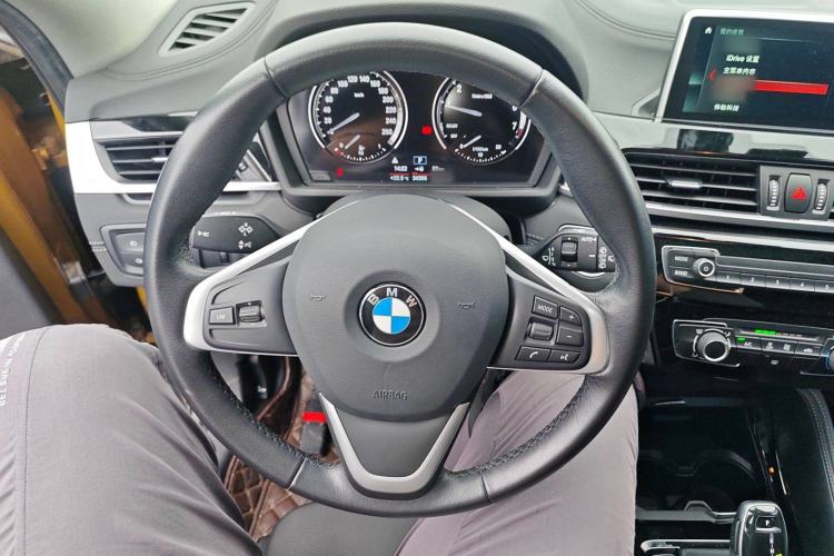 Used BMW X2 2019 sDrive20i M Sport Package China VI Emission Standard Steering Wheel