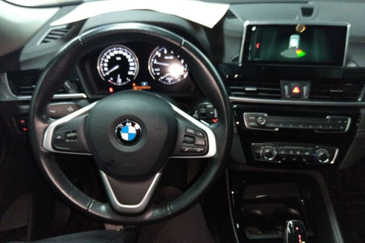 Used BMW X2 2019 sDrive20i M Sport Package China VI Emission Standard Steering Wheel
