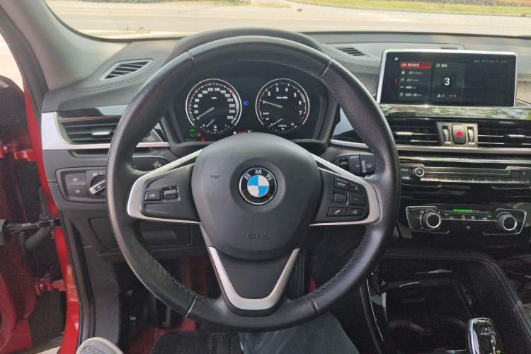 Used BMW X2 2019 sDrive20i M Sport Package China VI Emission Standard Steering Wheel