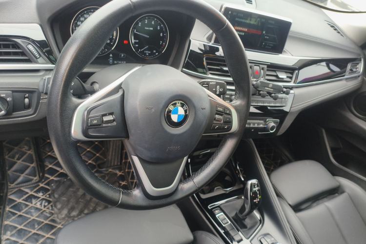 Used BMW X2 2019 sDrive20i M Sport Package China VI Emission Standard Steering Wheel