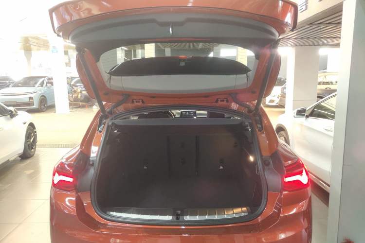 Used BMW X2 2019 sDrive20i M Sport Package China VI Emission Standard Trunk
