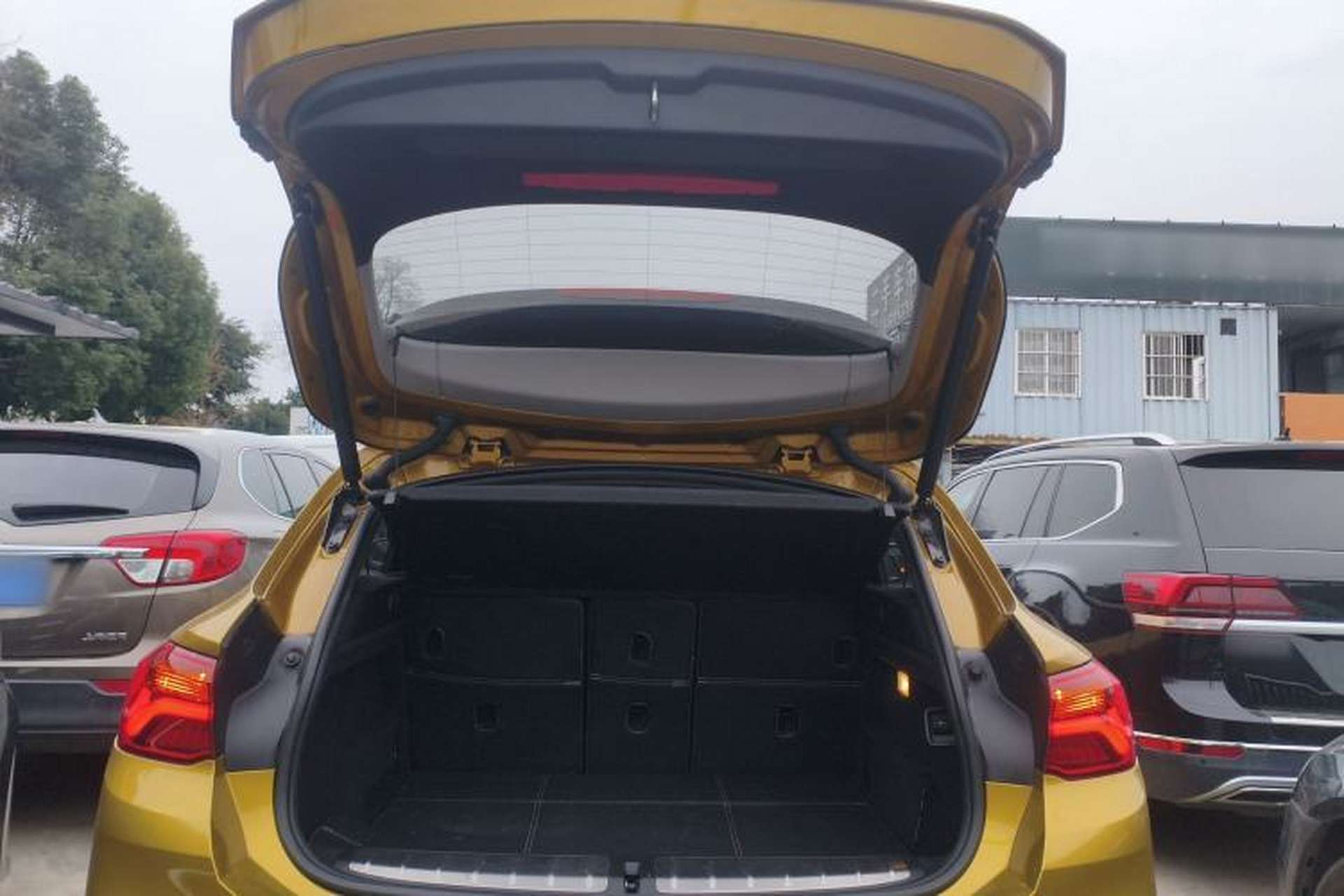 Used BMW X2 2019 sDrive20i M Sport Package China VI Emission Standard Trunk