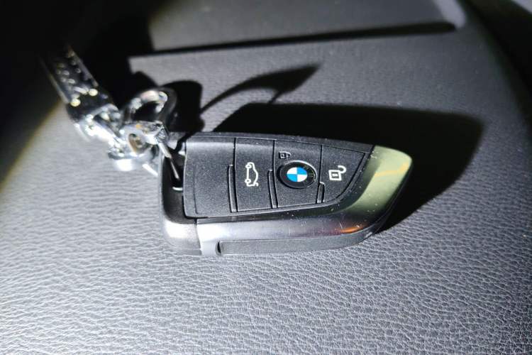 Used BMW X2 2019 sDrive20i M Sport Package China VI Emission Standard Vehicle Key