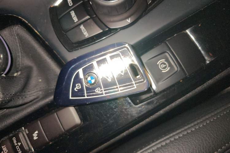 Used BMW X2 2019 sDrive20i M Sport Package China VI Emission Standard Vehicle Key