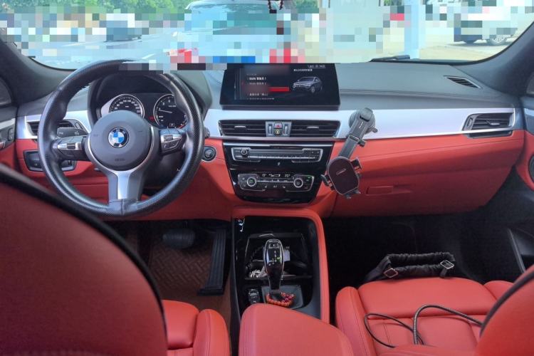 Used BMW X2 2020 sDrive25i Luxury Model with M Sport Package Center Console