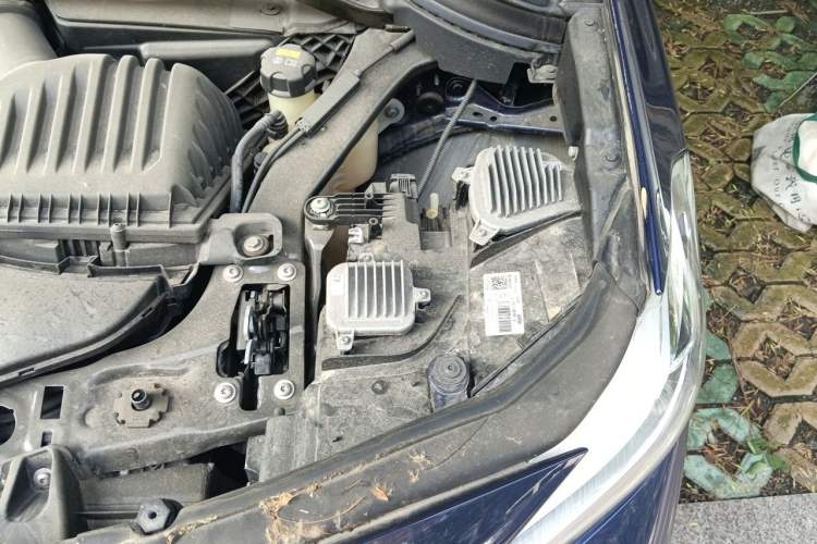 Used BMW X2 2020 sDrive25i Leading Model M Sport Package Engine Bay Left