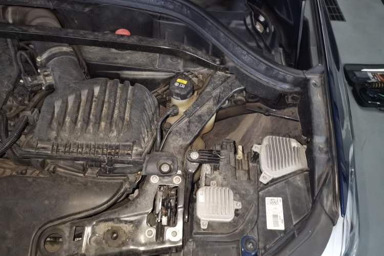Used BMW X2 2020 sDrive25i Leading Model M Sport Package Engine Bay Left