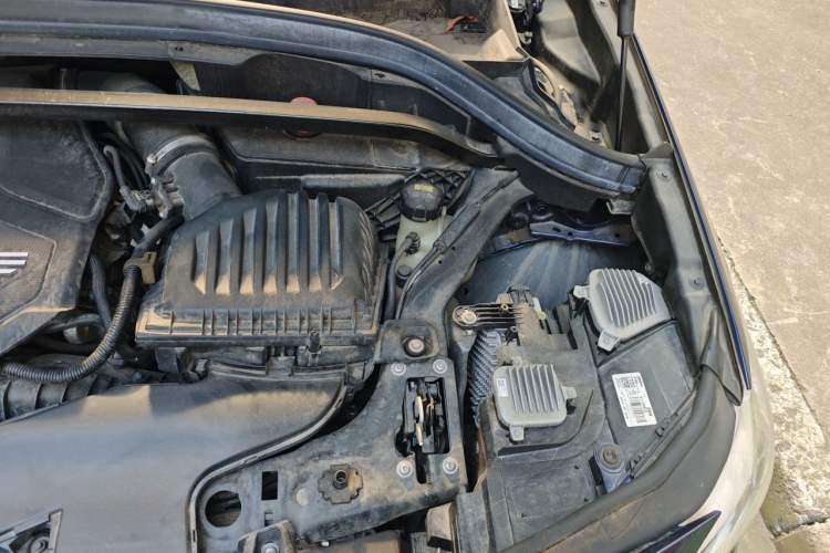 Used BMW X2 2020 xDrive25i M Sport Package Engine Bay Left