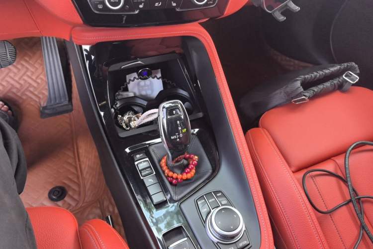 Used BMW X2 2020 sDrive25i Luxury Model with M Sport Package Gear Lever