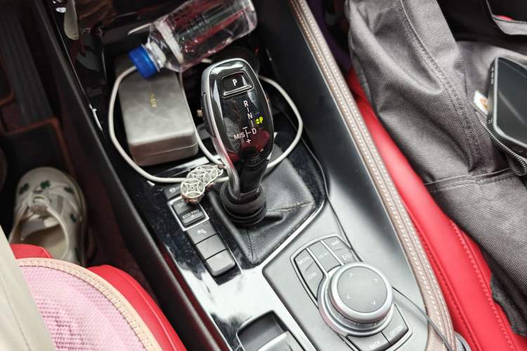 Used BMW X2 2020 sDrive25i Luxury Model with M Sport Package Gear Lever