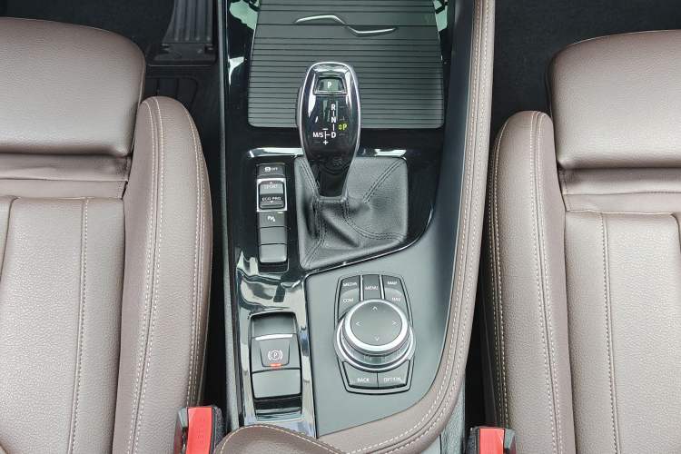 Used BMW X2 2020 sDrive25i Luxury Model with M Sport Package Interior 4
