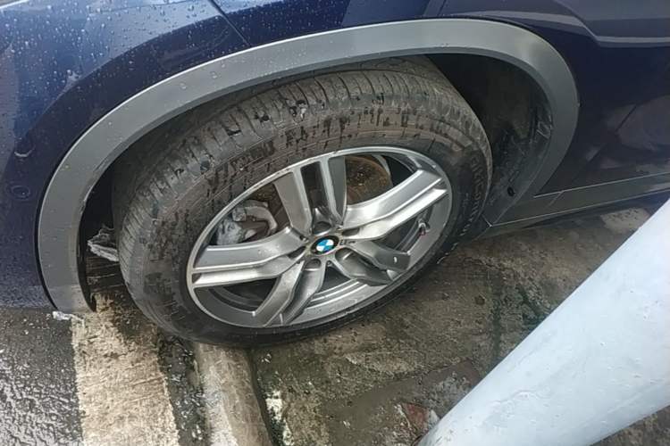 Used BMW X2 2020 sDrive25i Leading Model M Sport Package Left Front Wheel Hub