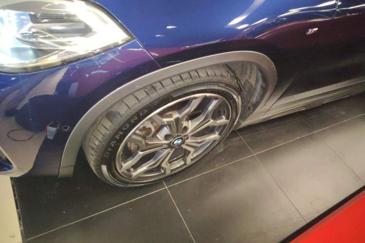 Used BMW X2 2020 xDrive25i M Sport Package Left Front Wheel Hub