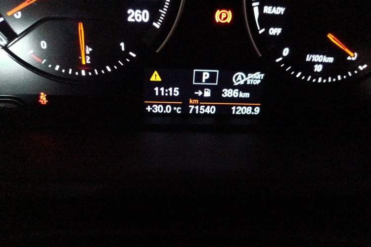 Used BMW X2 2020 sDrive25i Leading Model M Sport Package Odometer Close Up