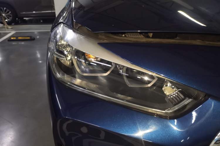 Used BMW X2 2020 sDrive25i Leading Model M Sport Package Right Front Headlight