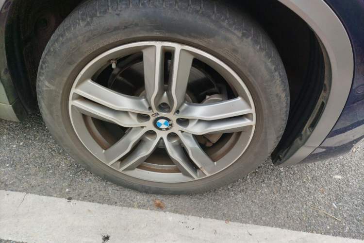 Used BMW X2 2020 sDrive25i Leading Model M Sport Package Right Front Wheel Hub