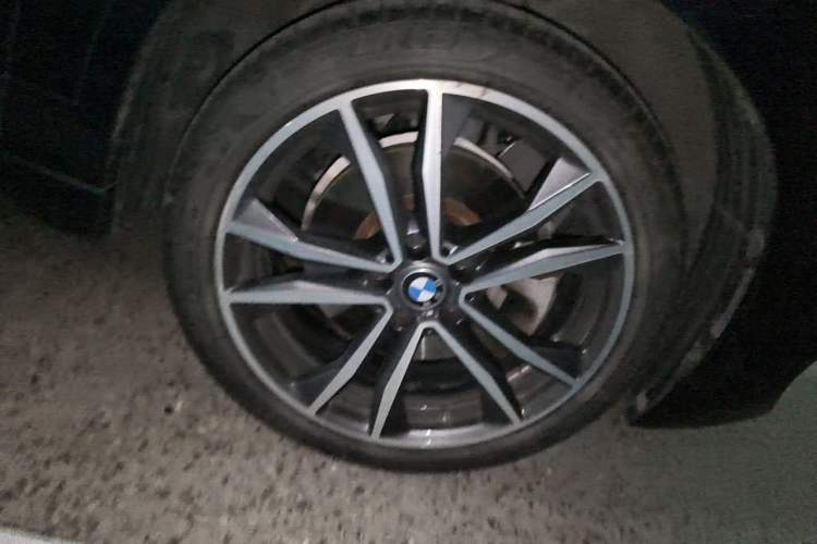 Used BMW X2 2020 sDrive25i Luxury Model with M Sport Package Right Front Wheel Hub