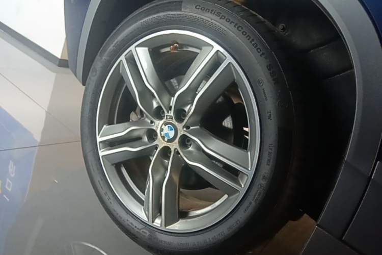 Used BMW X2 2020 sDrive25i Leading Model M Sport Package Right Rear Wheel Hub