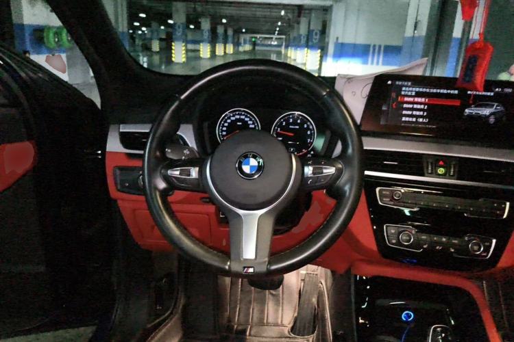 Used BMW X2 2020 sDrive25i Luxury Model with M Sport Package Steering Wheel