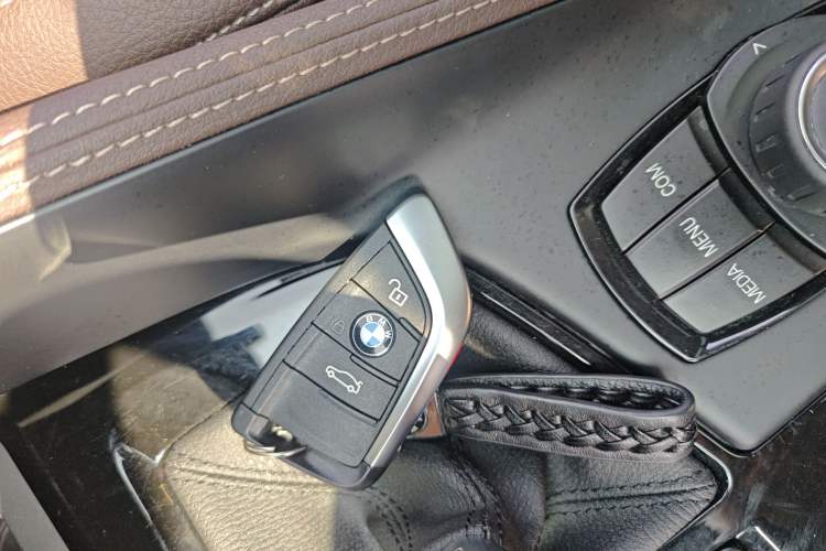 Used BMW X2 2020 sDrive25i Leading Model M Sport Package Vehicle Key