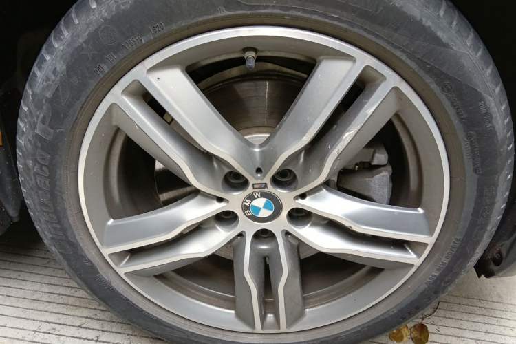 Used BMW X2 2020 sDrive25i Leading Model M Sport Package Right Front Wheel Hub