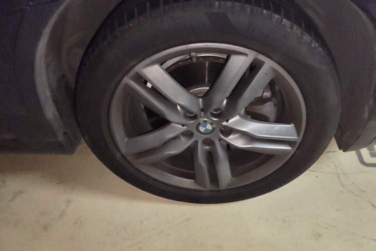 Used BMW X2 2020 sDrive25i Leading Model M Sport Package Right Front Wheel Hub