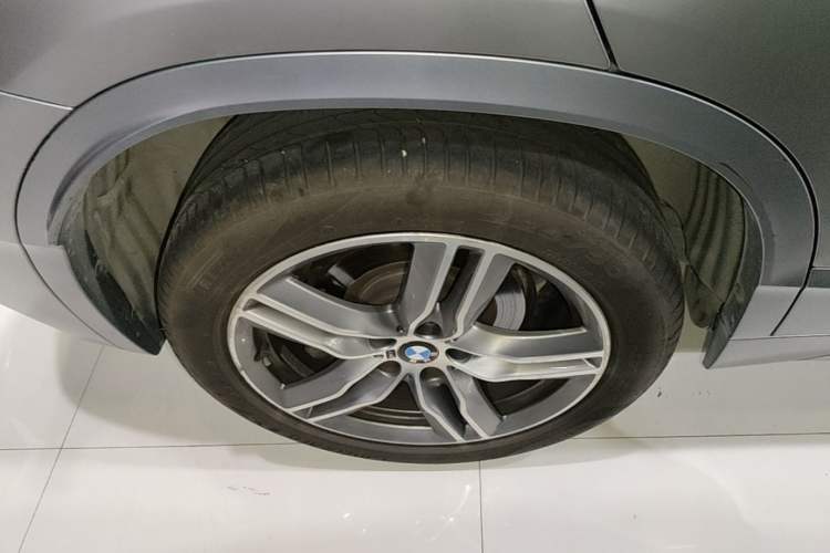 Used BMW X2 2020 sDrive25i Leading Model M Sport Package Right Rear Wheel Hub