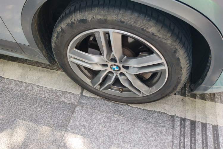 Used BMW X2 2020 sDrive25i Leading Model M Sport Package Right Front Wheel Hub