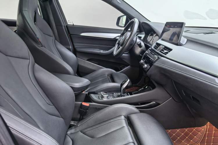 Used BMW X2 2020 xDrive25i M Sport Package Interior 11
