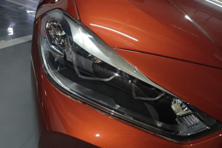 Used BMW X2 2020 sDrive25i Luxury M Sport Package Right Front Headlight