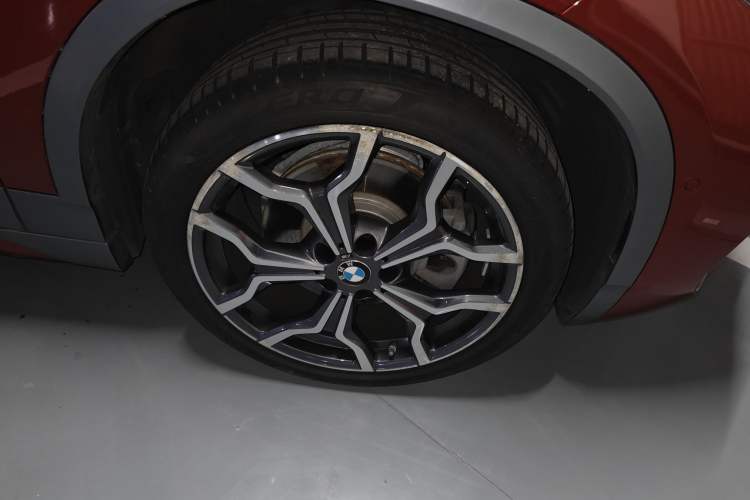 Used BMW X2 2020 sDrive25i Luxury M Sport Package Right Front Wheel Hub