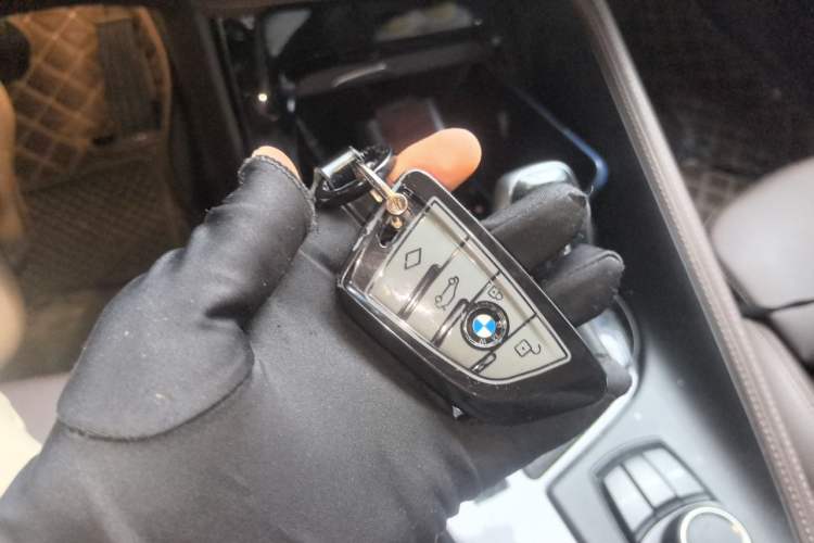 Used BMW X2 2020 sDrive25i Leading Model M Sport Package Vehicle Key
