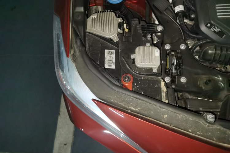 Used BMW X2 2020 sDrive25i Leading Model M Sport Package Engine Bay Right