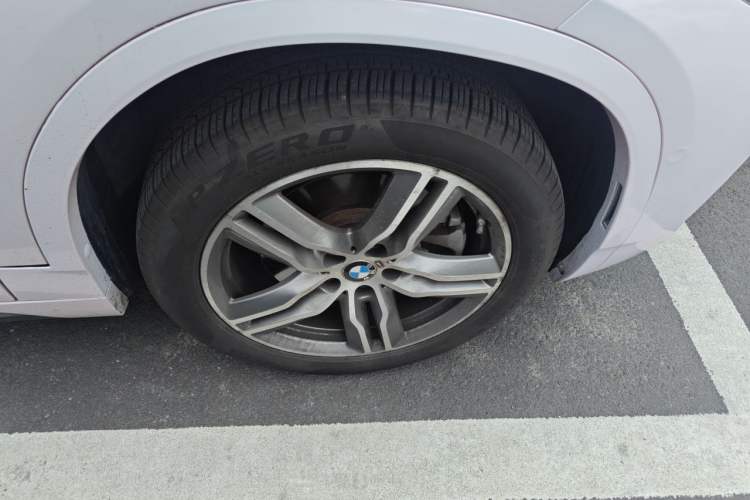 Used BMW X2 2020 sDrive25i Leading Model M Sport Package Right Front Wheel Hub