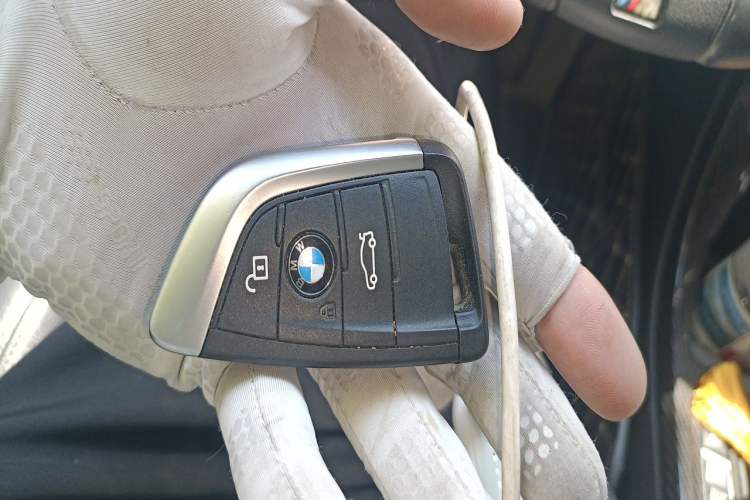 Used BMW X2 2020 sDrive25i Luxury Model with M Sport Package Vehicle Key