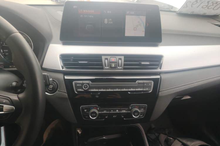 Used BMW X2 2020 sDrive25i Luxury Model with M Sport Package Audio And AC Panel