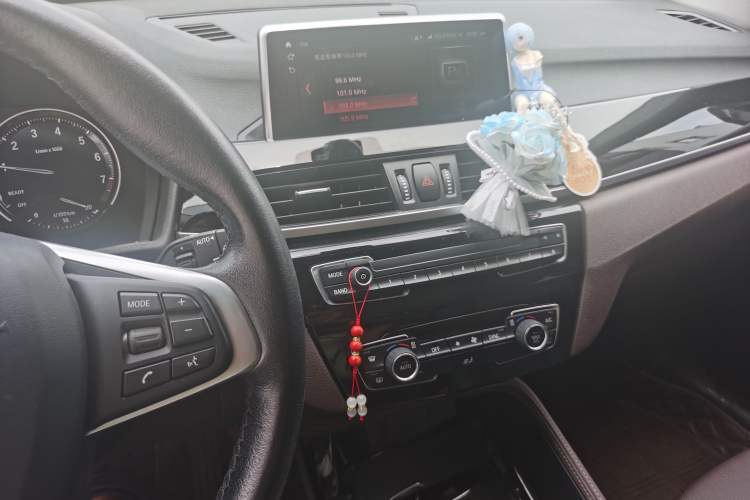 Used BMW X2 2020 sDrive20i M Sport Package Audio And AC Panel
