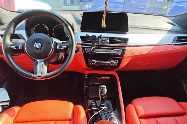 Used BMW X2 2020 sDrive25i Luxury Model with M Sport Package Center Console
