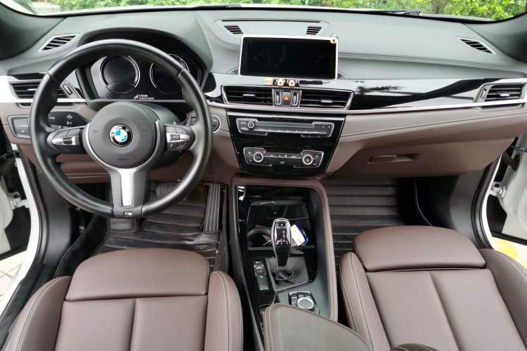Used BMW X2 2020 sDrive25i Leading Model M Sport Package Center Console