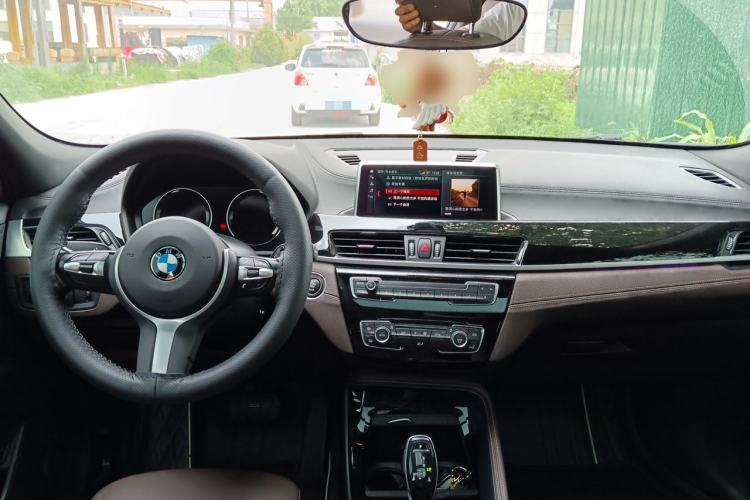 Used BMW X2 2020 sDrive25i Leading Model M Sport Package Center Console
