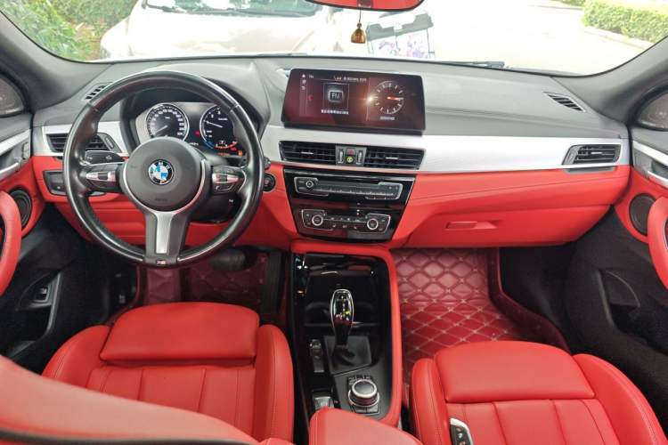 Used BMW X2 2020 sDrive25i Luxury Model with M Sport Package Center Console