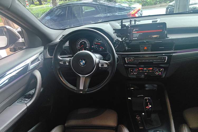 Used BMW X2 2020 sDrive25i Leading Model M Sport Package Center Console