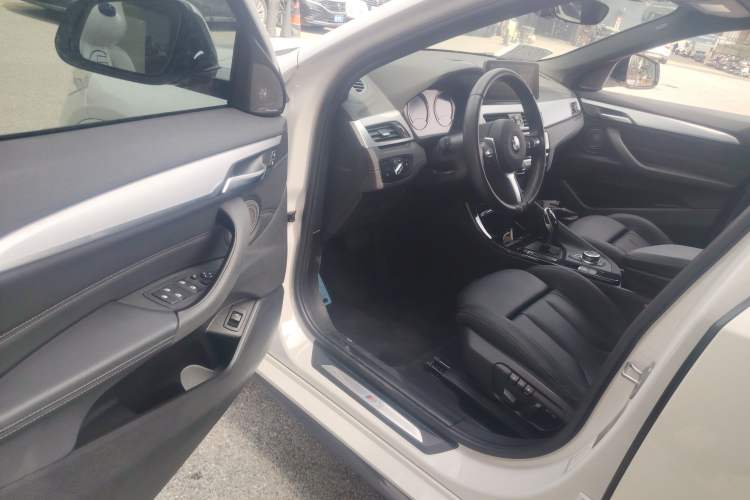 Used BMW X2 2020 sDrive25i Luxury Model with M Sport Package Driver Seat