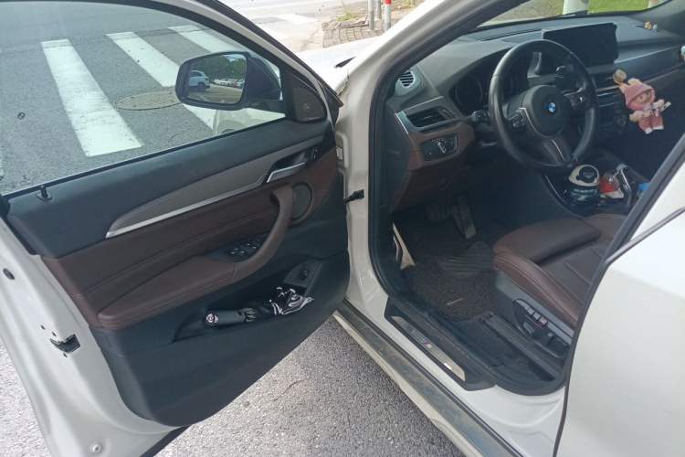 Used BMW X2 2020 sDrive25i Luxury M Sport Package Driver Seat