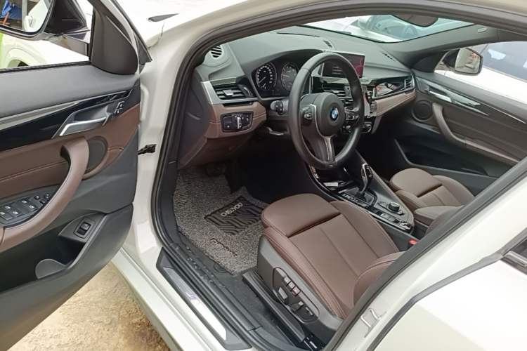 Used BMW X2 2020 sDrive25i Leading Model M Sport Package Driver Seat