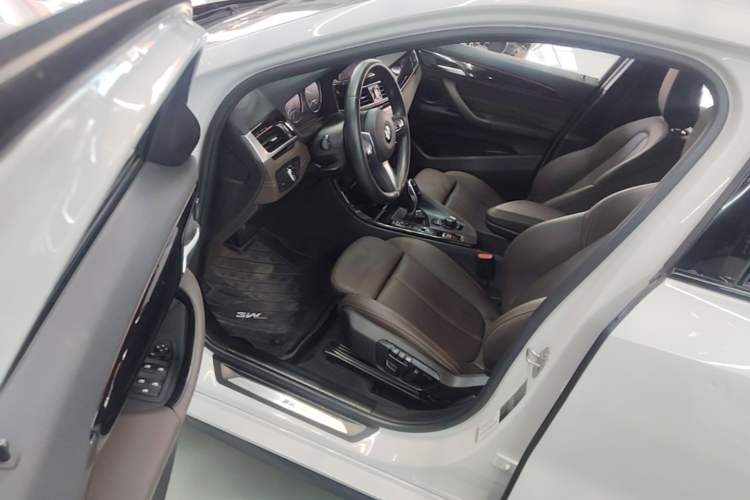 Used BMW X2 2020 sDrive25i Leading Model M Sport Package Driver Seat