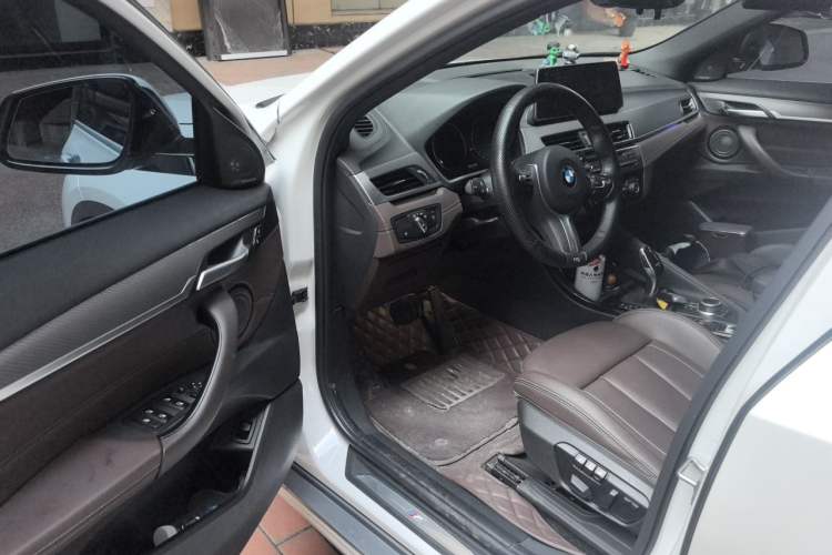 Used BMW X2 2020 xDrive25i M Sport Package Driver Seat