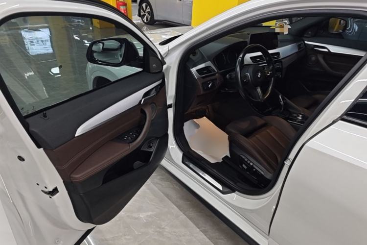 Used BMW X2 2020 sDrive25i Luxury Model with M Sport Package Driver Seat
