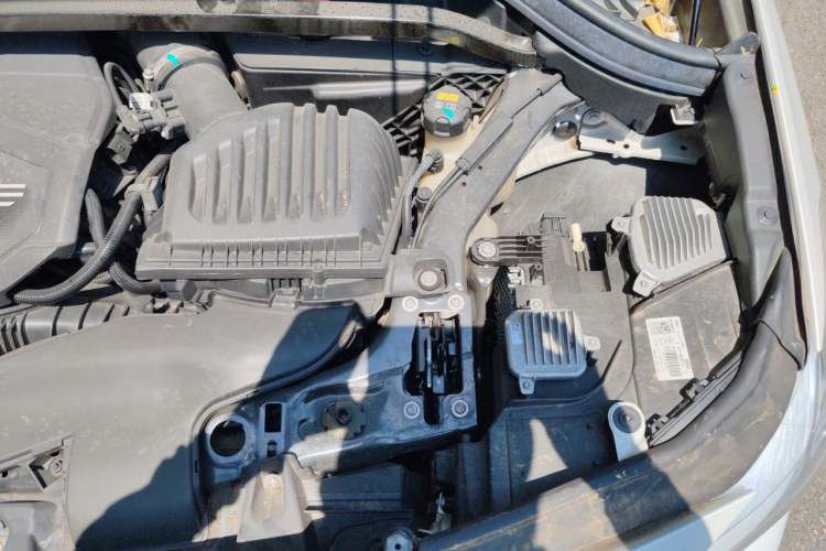 Used BMW X2 2020 xDrive25i M Sport Package Engine Bay Left